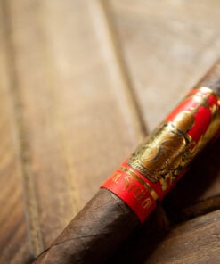 Alternative view of Paul Stulac Red Screaming Sun Lancero (7x38)