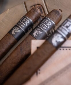 Alternative view of JFR 20th Anniversary Maduro Titan Box Pressed (6x60)