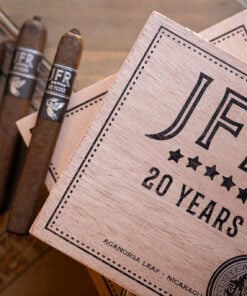 Alternative view of JFR 20th Anniversary Maduro 770 Box Pressed (7x70)