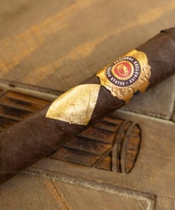 Alternative view of Cavalier Genève Regional Exclusive USA Robusto (5x50)