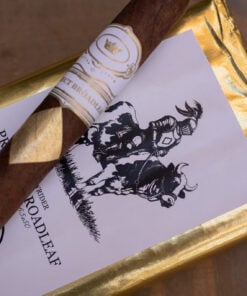 Alternative view of Cavalier Genève Project Broadleaf Cowrider Toro Extra (6.5x50)
