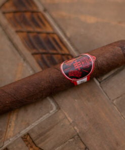 Alternative view of Stolen Throne Cigars Three Kingdoms Robusto (5x52)