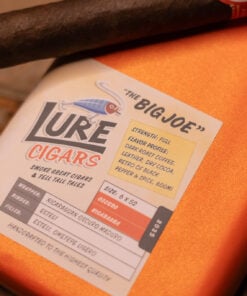 Alternative view of Lure Oscuro Big Joe Toro (6x52)