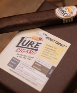 Alternative view of Lure Stout Trout Maduro Toro Box Press (5.5x55)