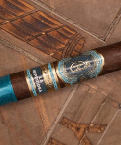 Crowned Heads La Imperiosa Magicos (4.5x52)