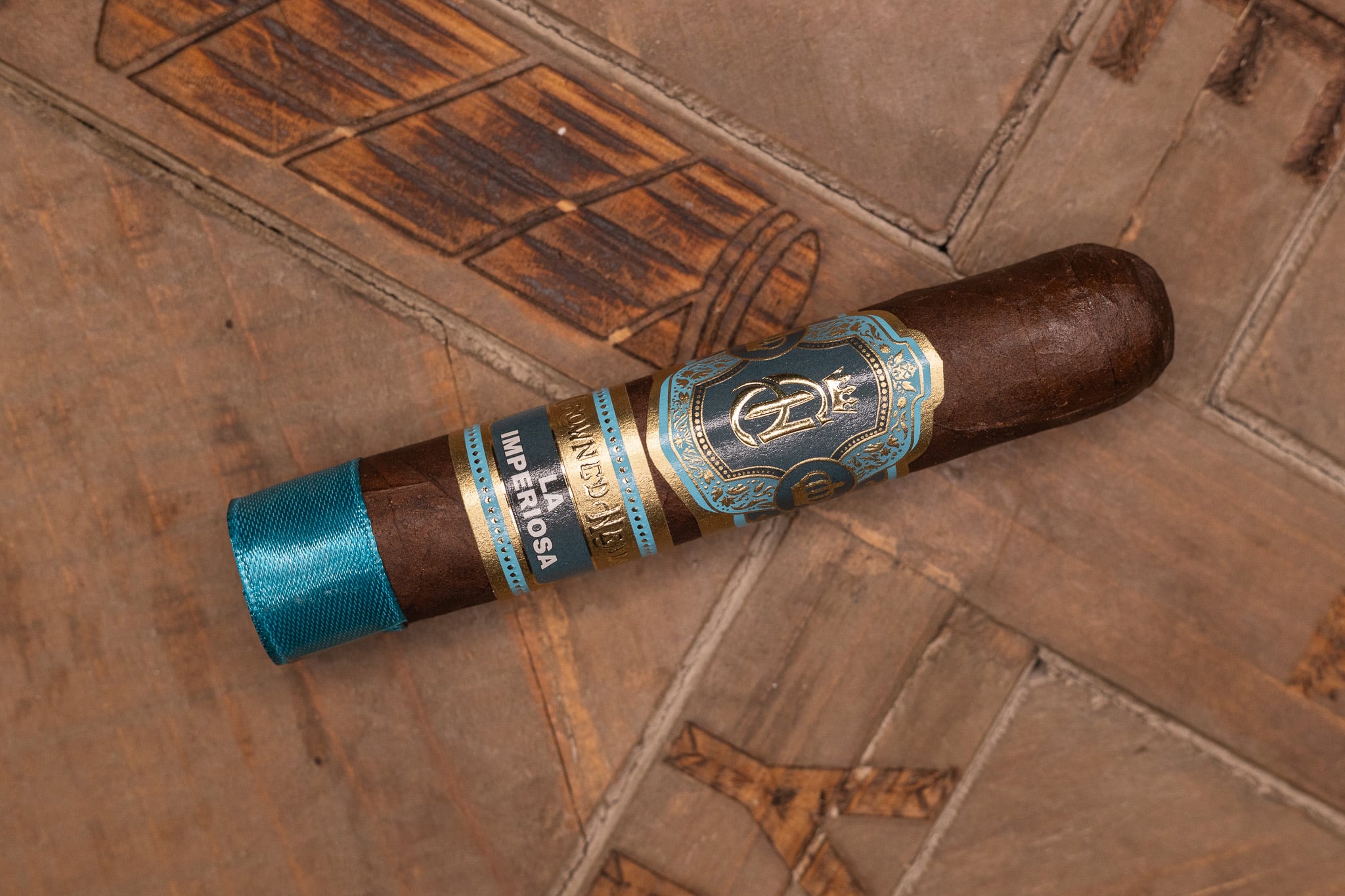 Crowned Heads La Imperiosa Magicos (4.5x52)