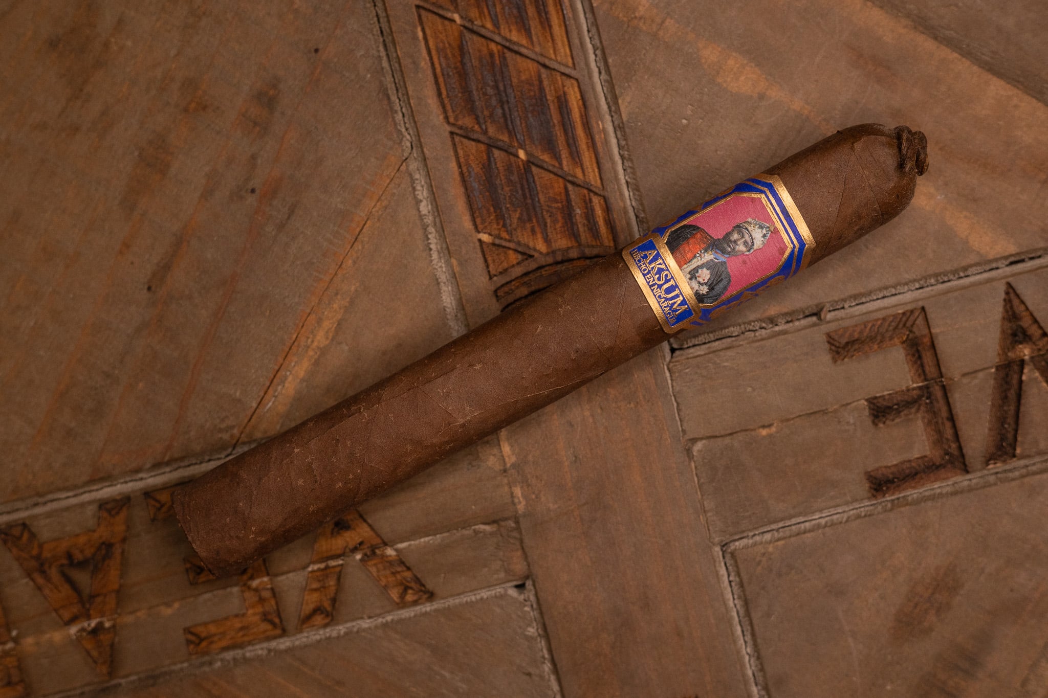 Foundation Aksum Claro Corona Doble (7x54)