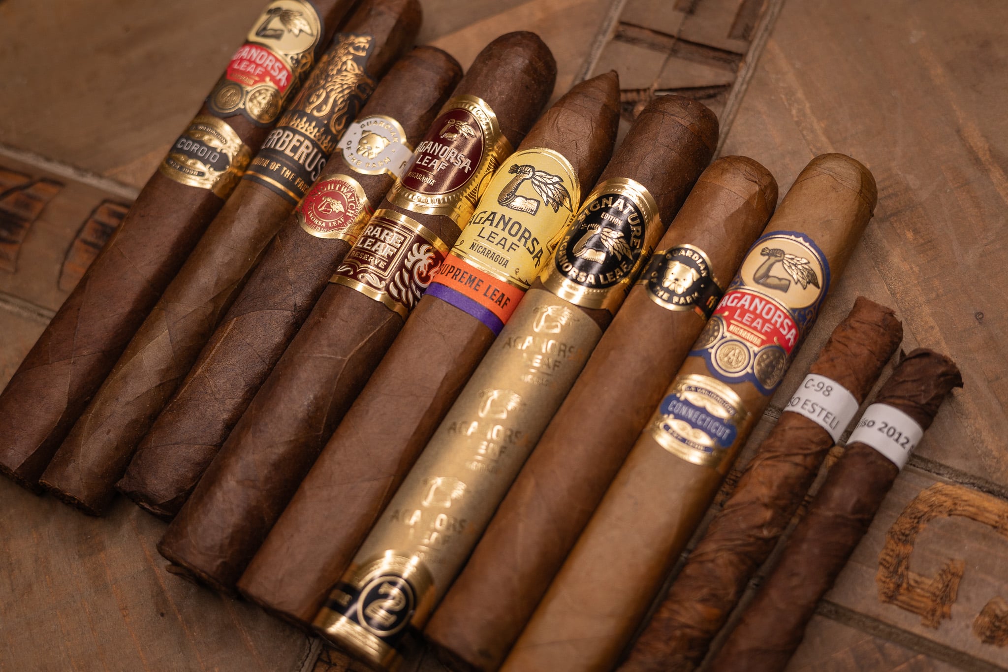 Aganorsa Leaf Supreme Leaf Mystery 8 Pack + Fumas Sampler - Image 2